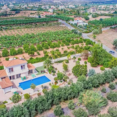 Sea Cave Gardens Villa
